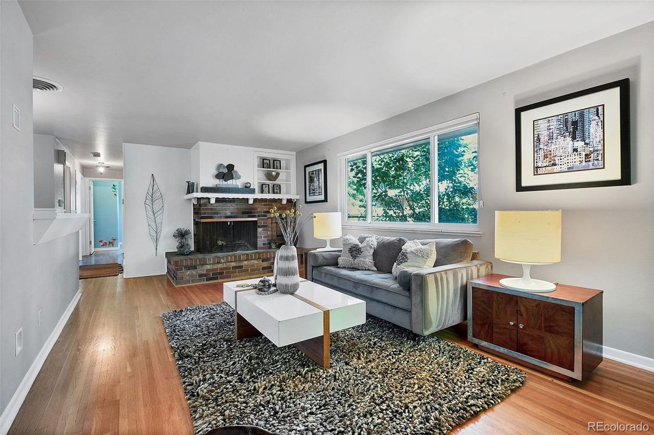 6086 Lewis Ct