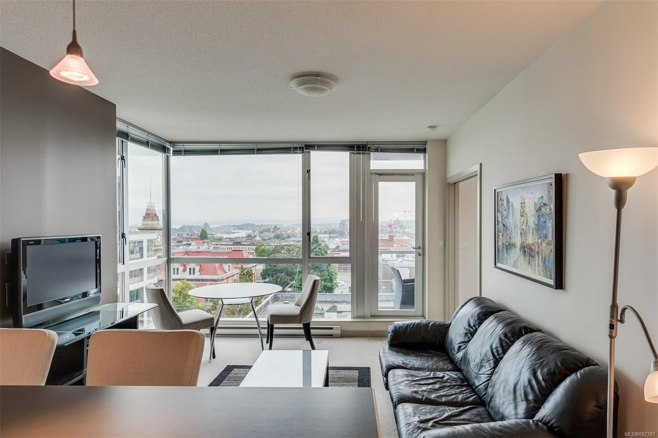 908-732 Cormorant St