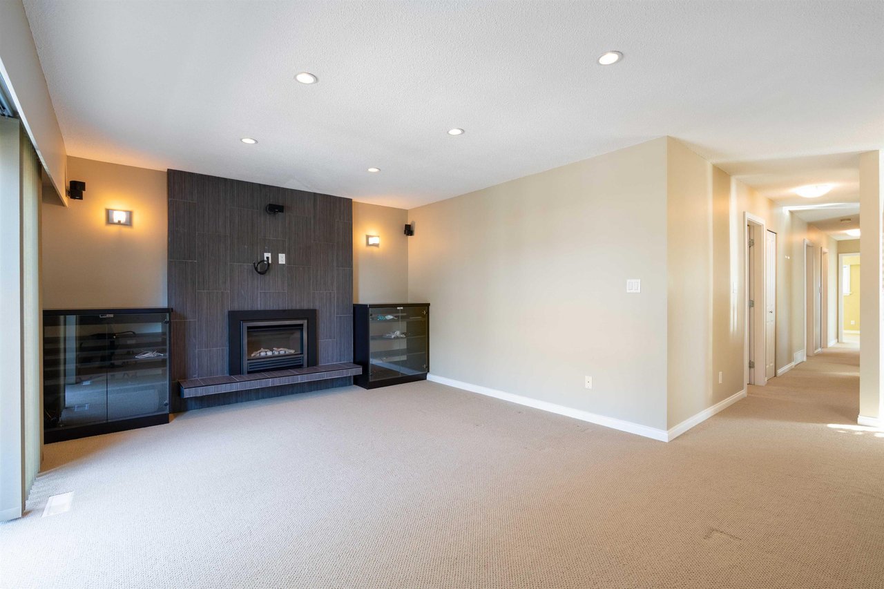 2032 E 23rd Ave