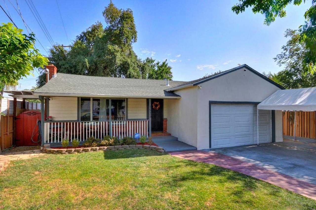 1535 Los Robles Boulevard