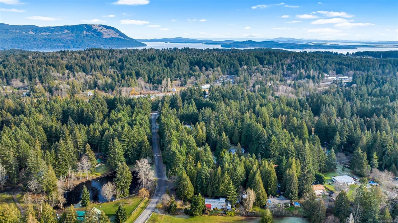 3398 Ridgeview Cres