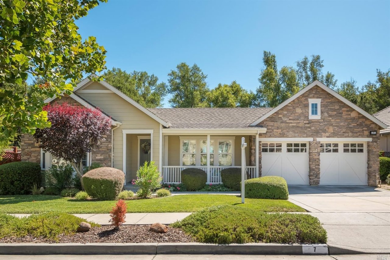 7 Creekview Ct