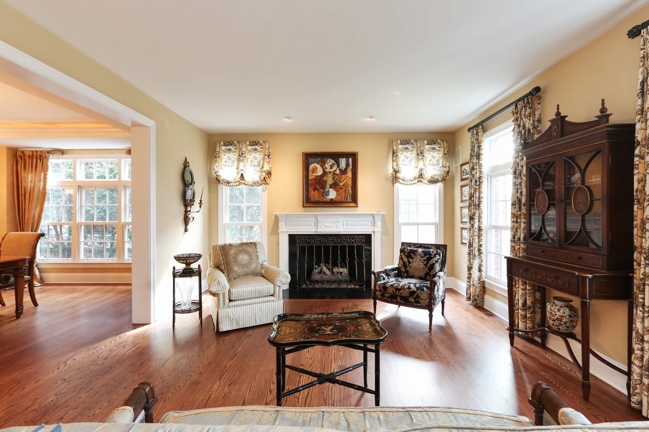 Gracious Home With Style