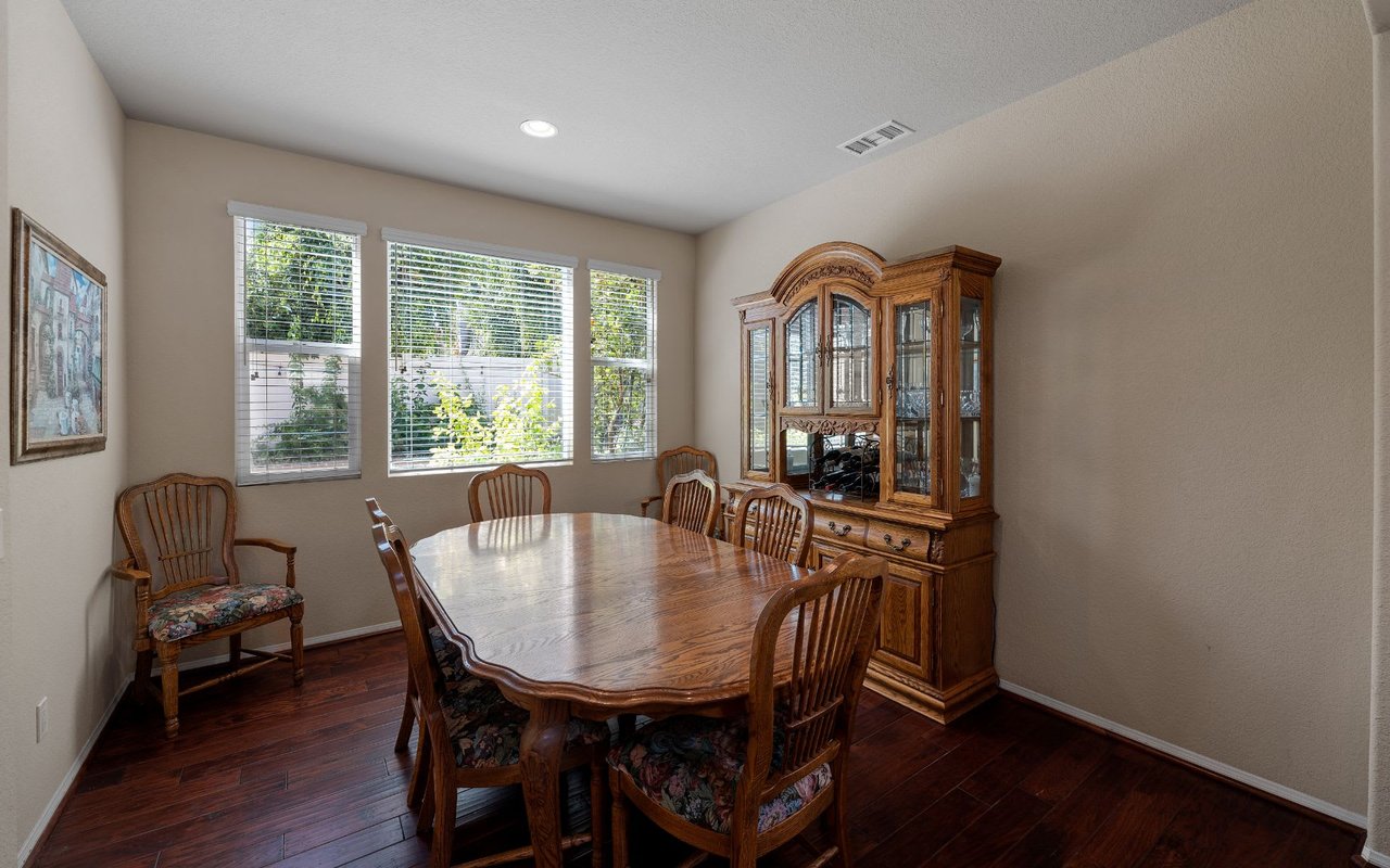 1273 Honeysuckle Avenue