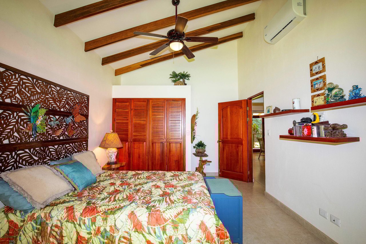 Wheelchair Friendly- 2 Bedroom house in a Quiet Community