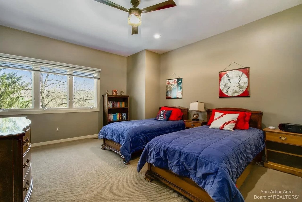 2566 Thornapple Drive, Ann Arbor, MI 48103