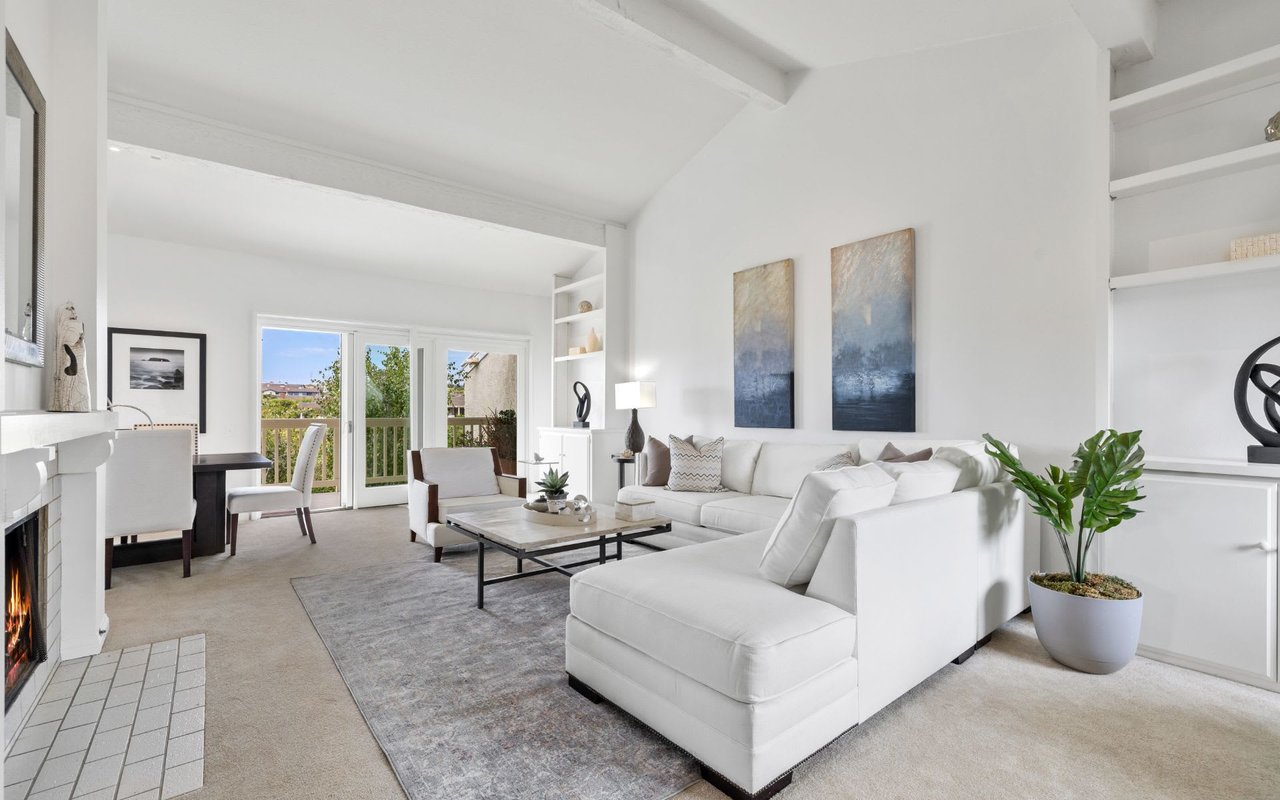 7 White Water Drive