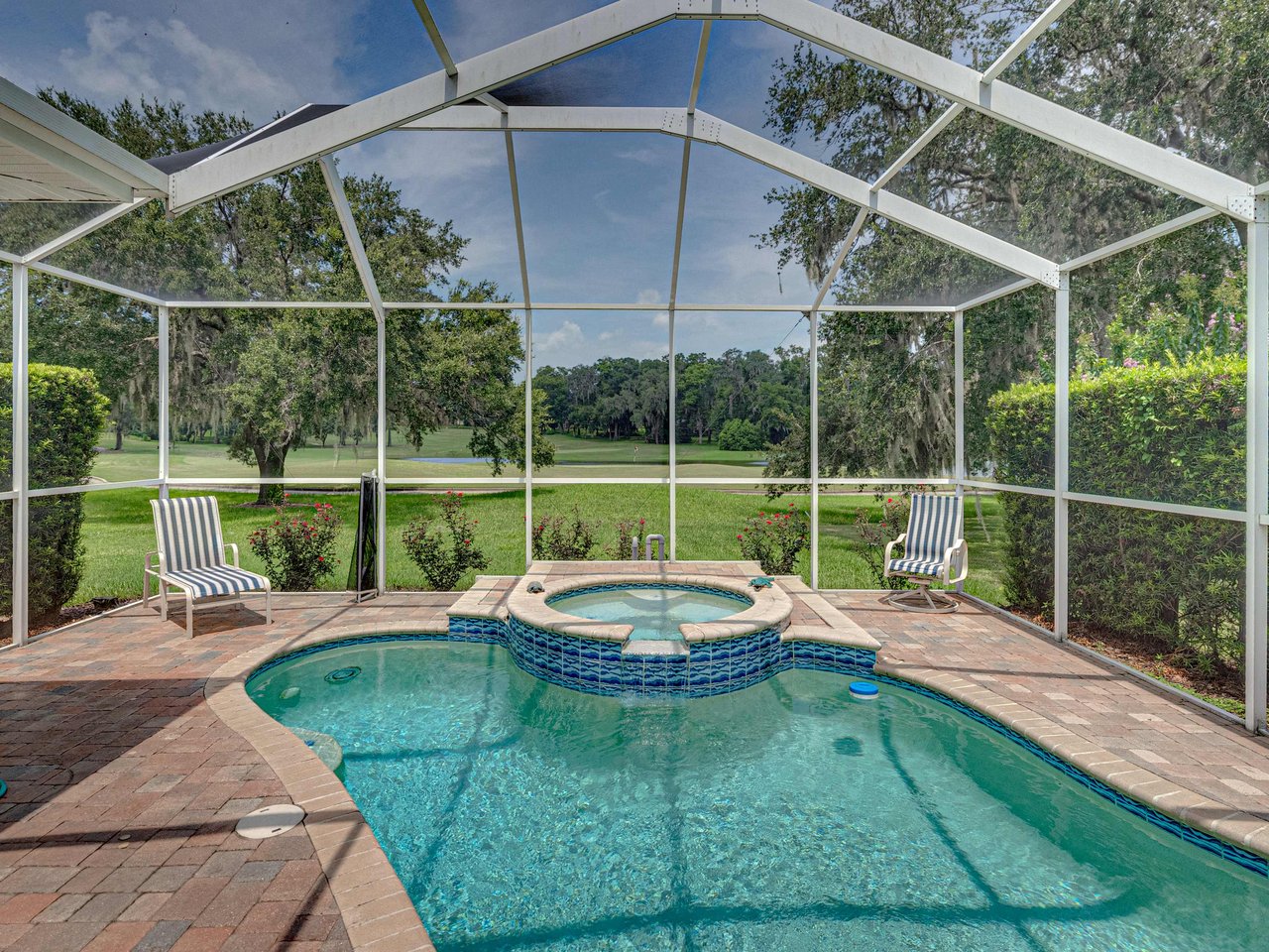 12427 FOREST HIGHLANDS DR
