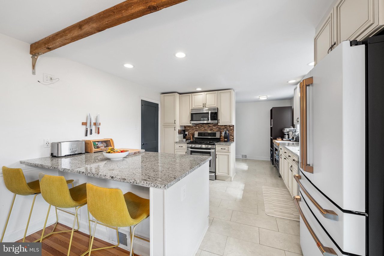 141 Barrie Rd