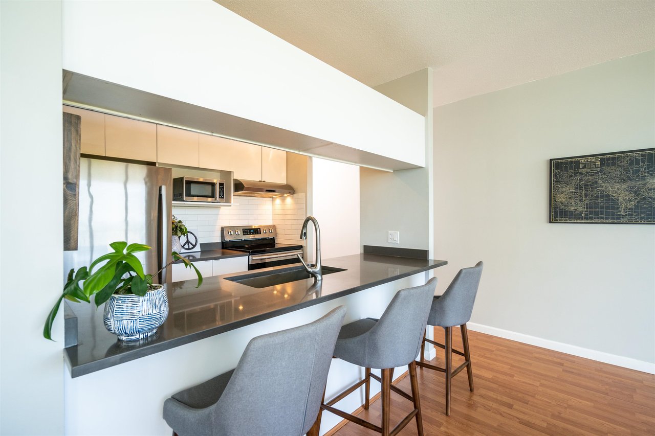 907-8871 Lansdowne Rd