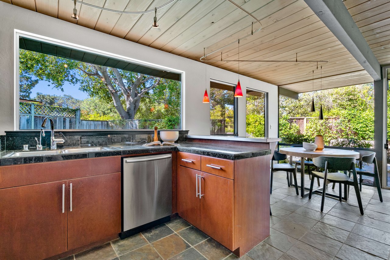 958 Eichler Drive