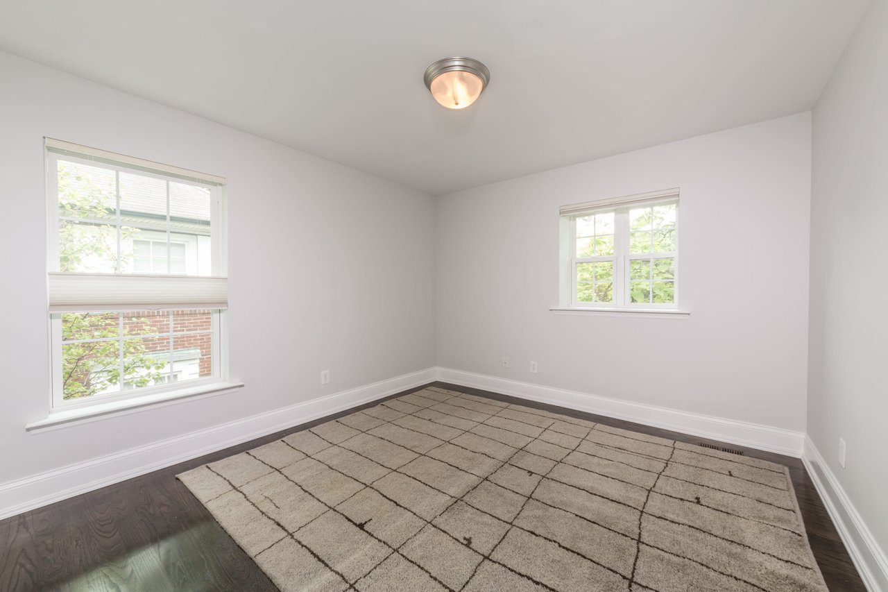 Fabulous Condo Alternative Just Steps From Heart of Clayton