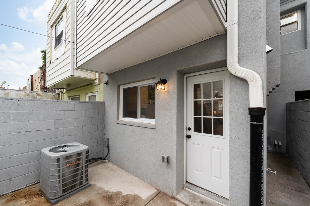 833 Sears Street