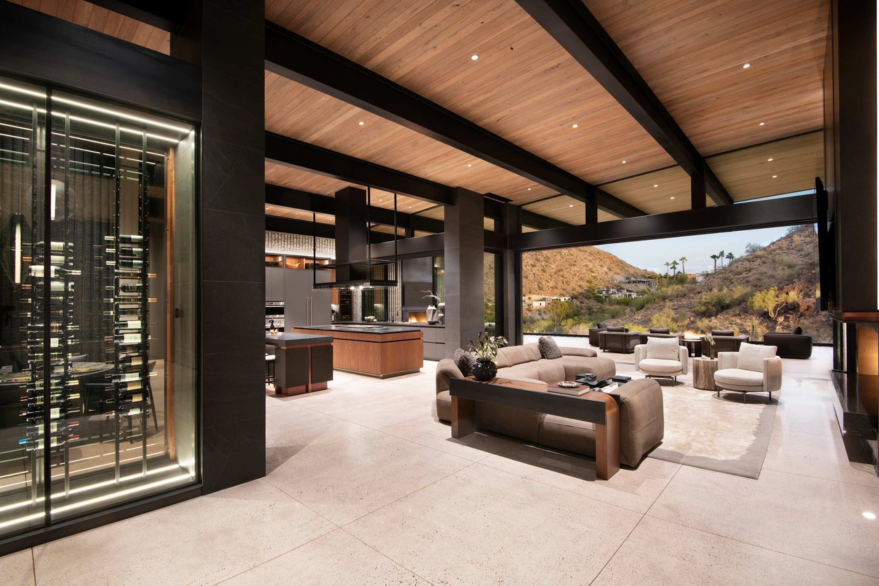 Hillside Modern Luxury Home in Paradise Valley, Arizona