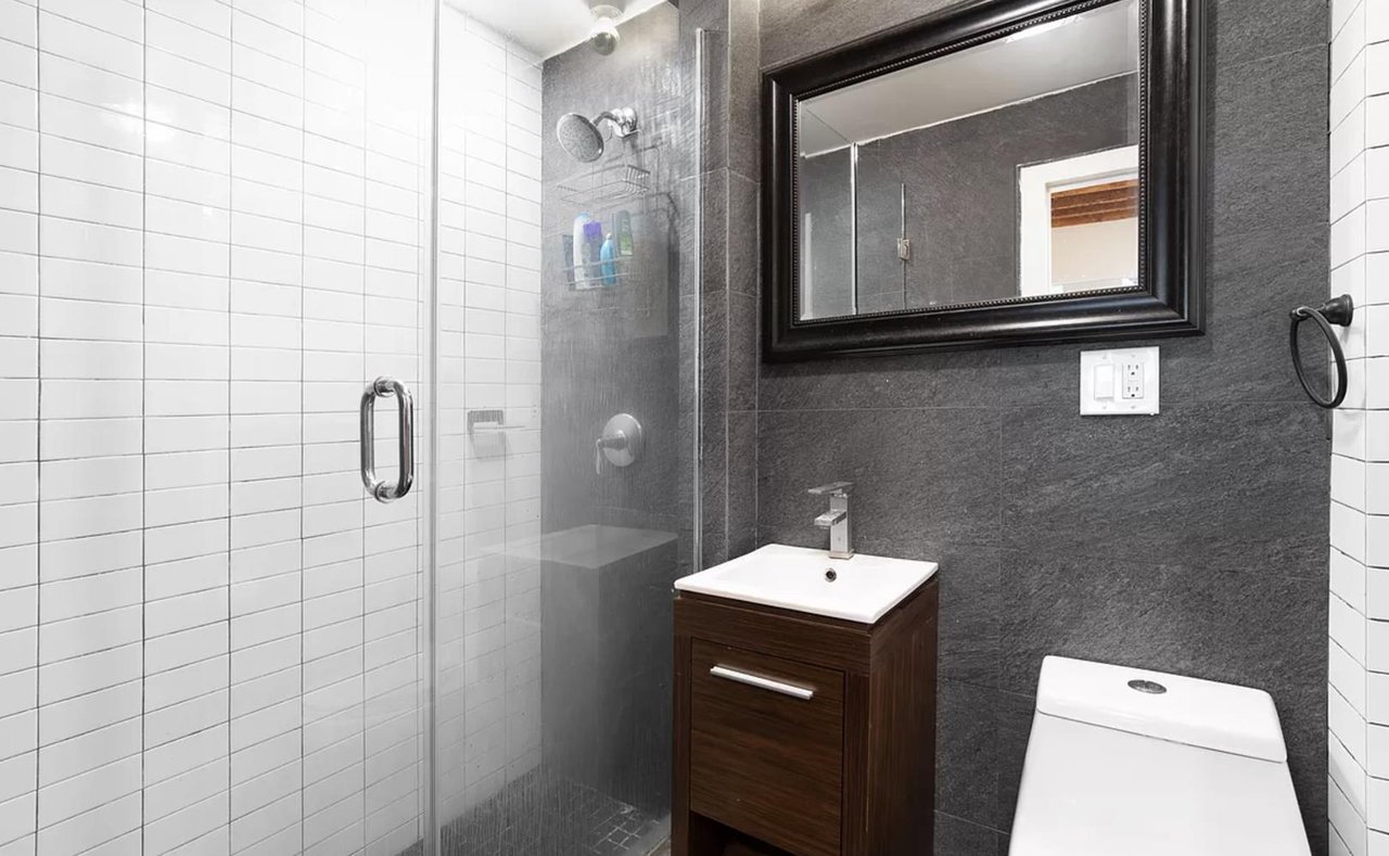 42 Horatio Street, Apt 16