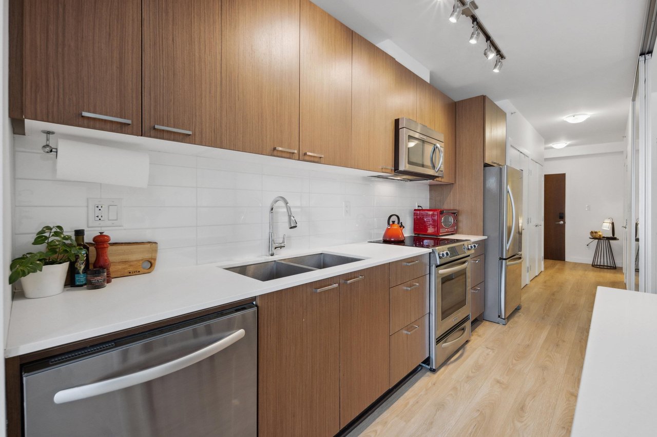 512-221 Union St