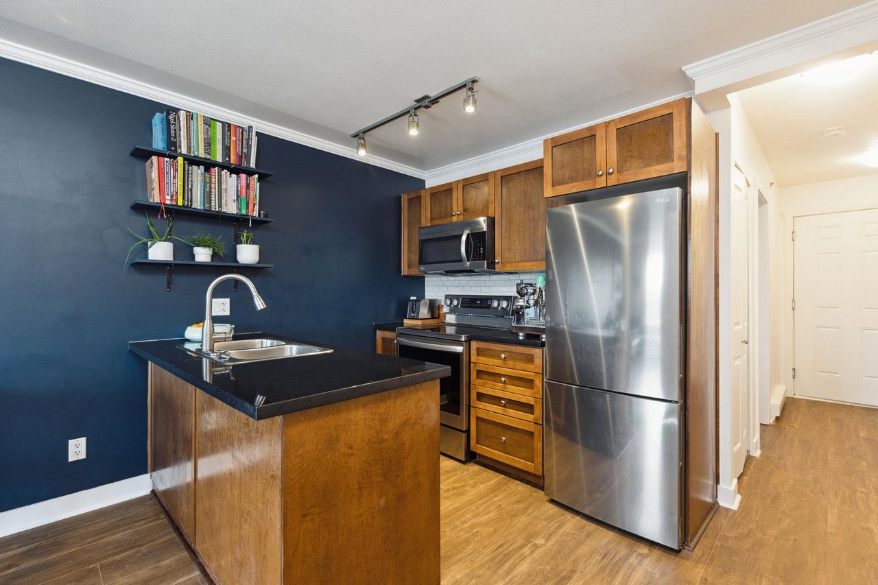 PH5-2265 E Hastings St