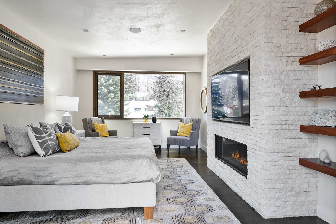 West End Contemporary Single-Family Home in Aspen 