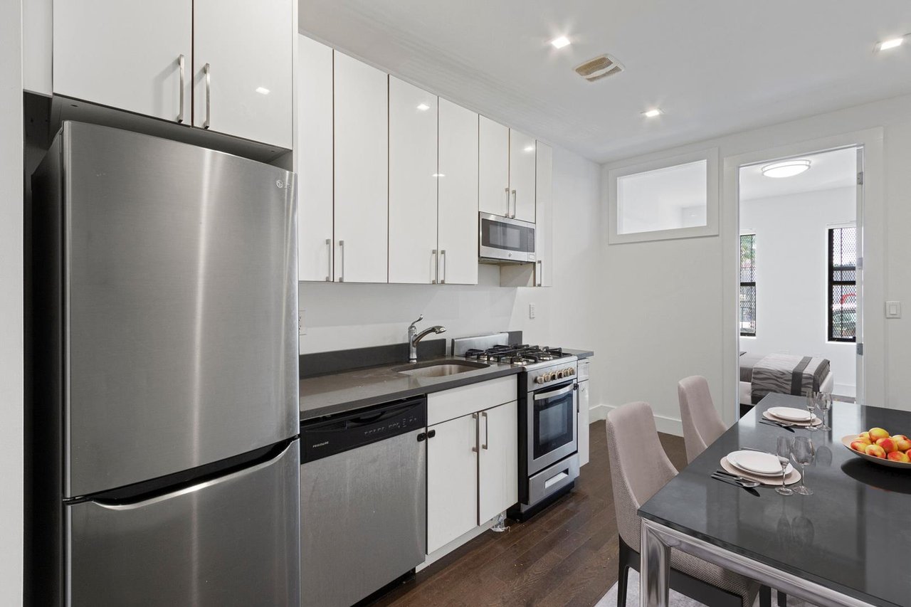 719 Henry Street, Apt 1-L