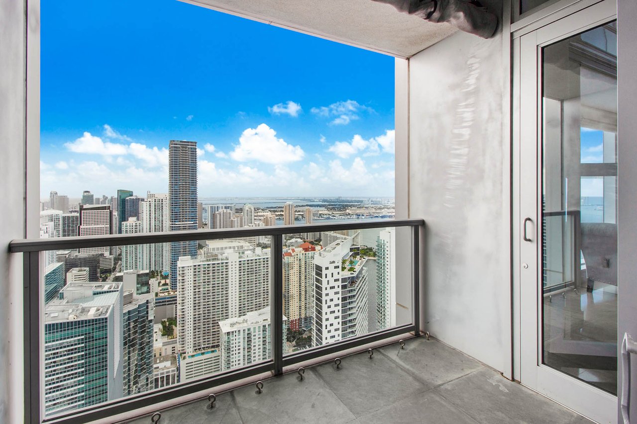 1425 Brickell Avenue Unit: 58E