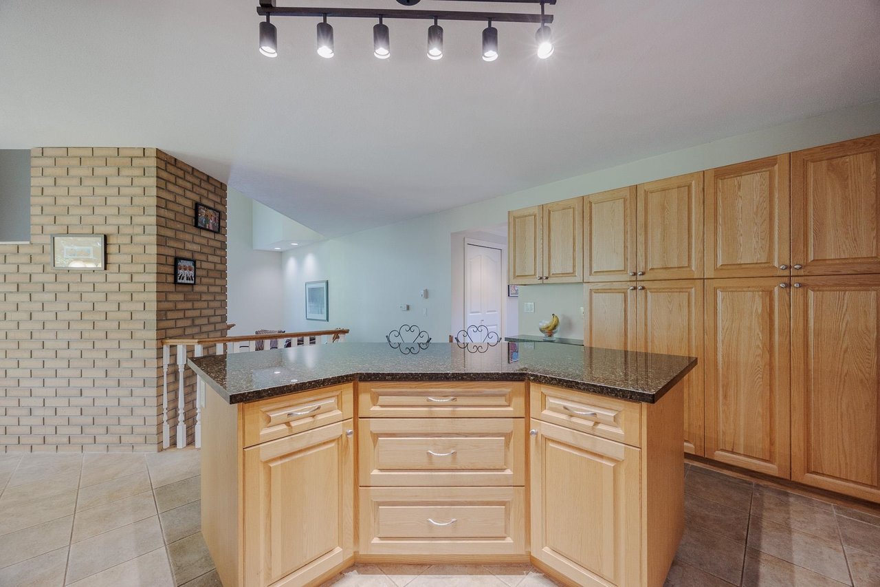 9621 161a St