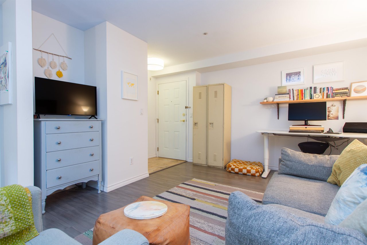 D108-40160 Willow Cres