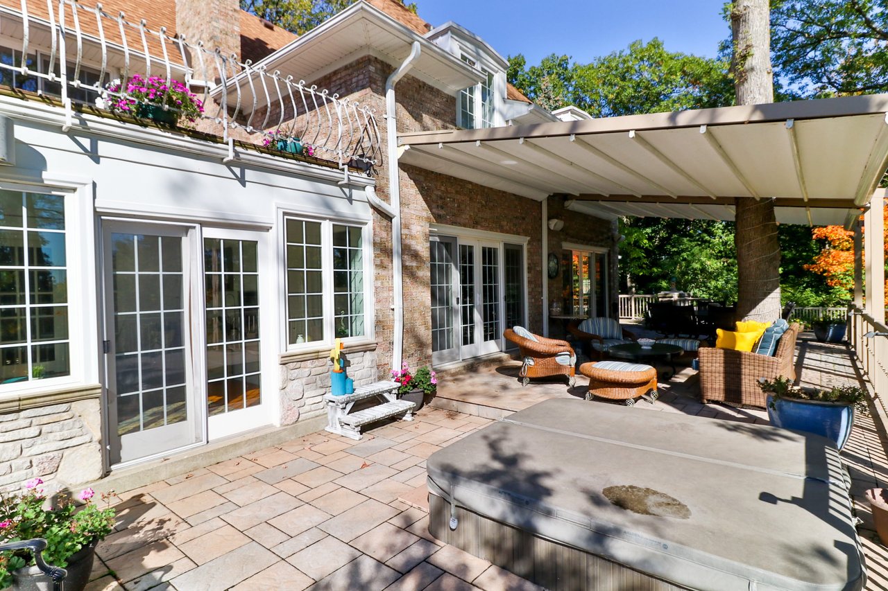 2200 Shardawn Mews