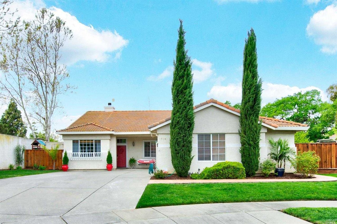 3720 Doral Ct
