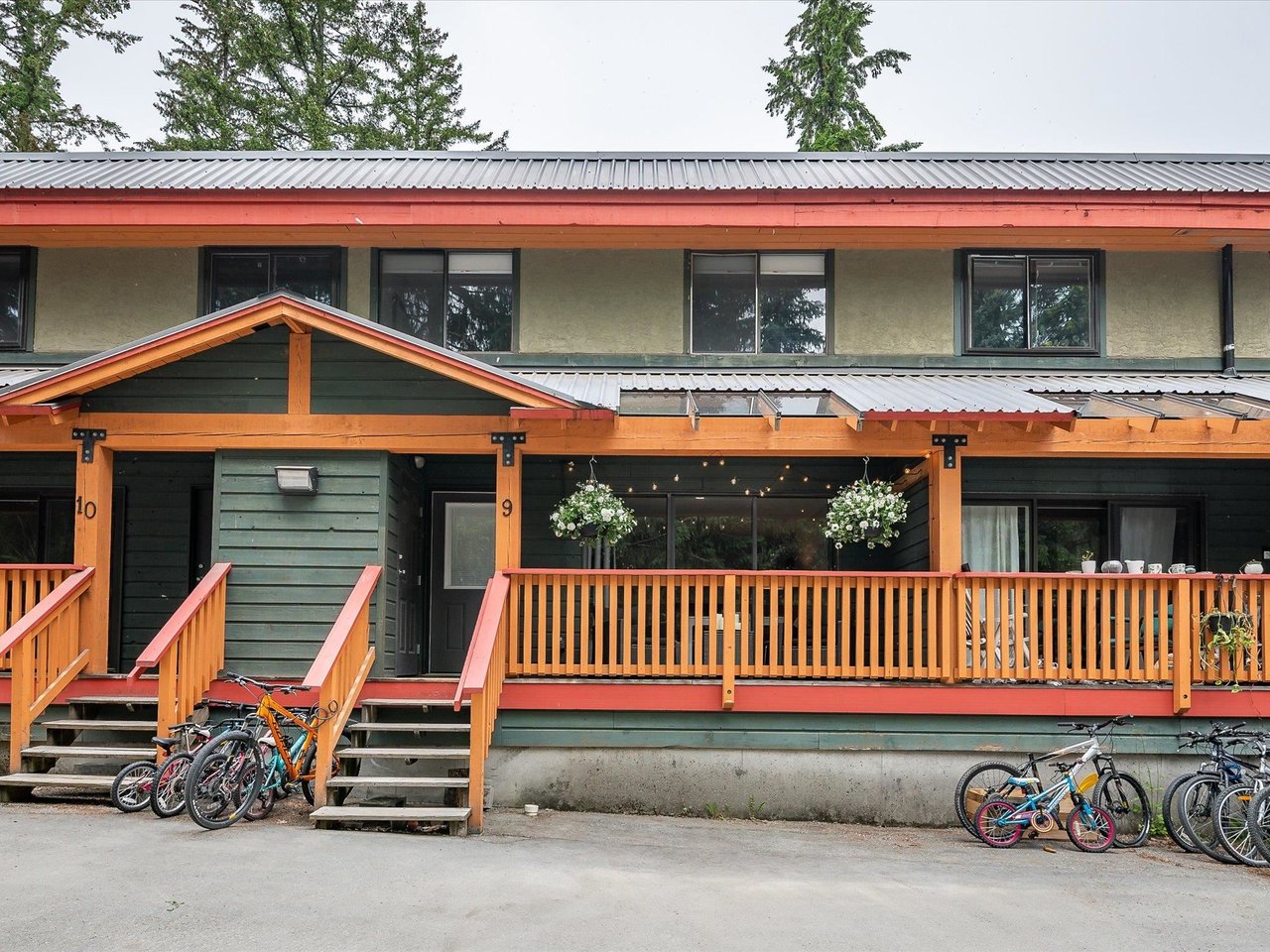9-8100 Alpine Wy