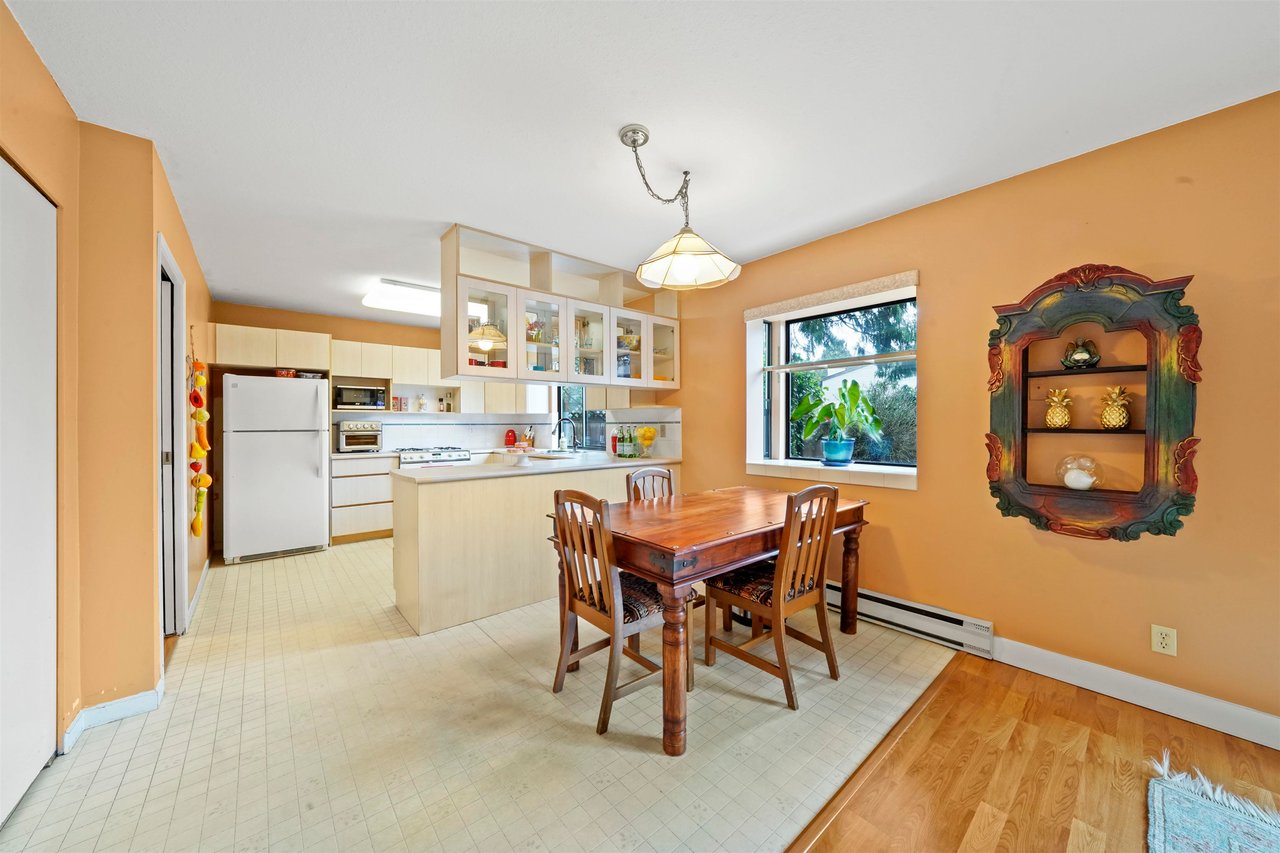 1106 Lombardy Dr