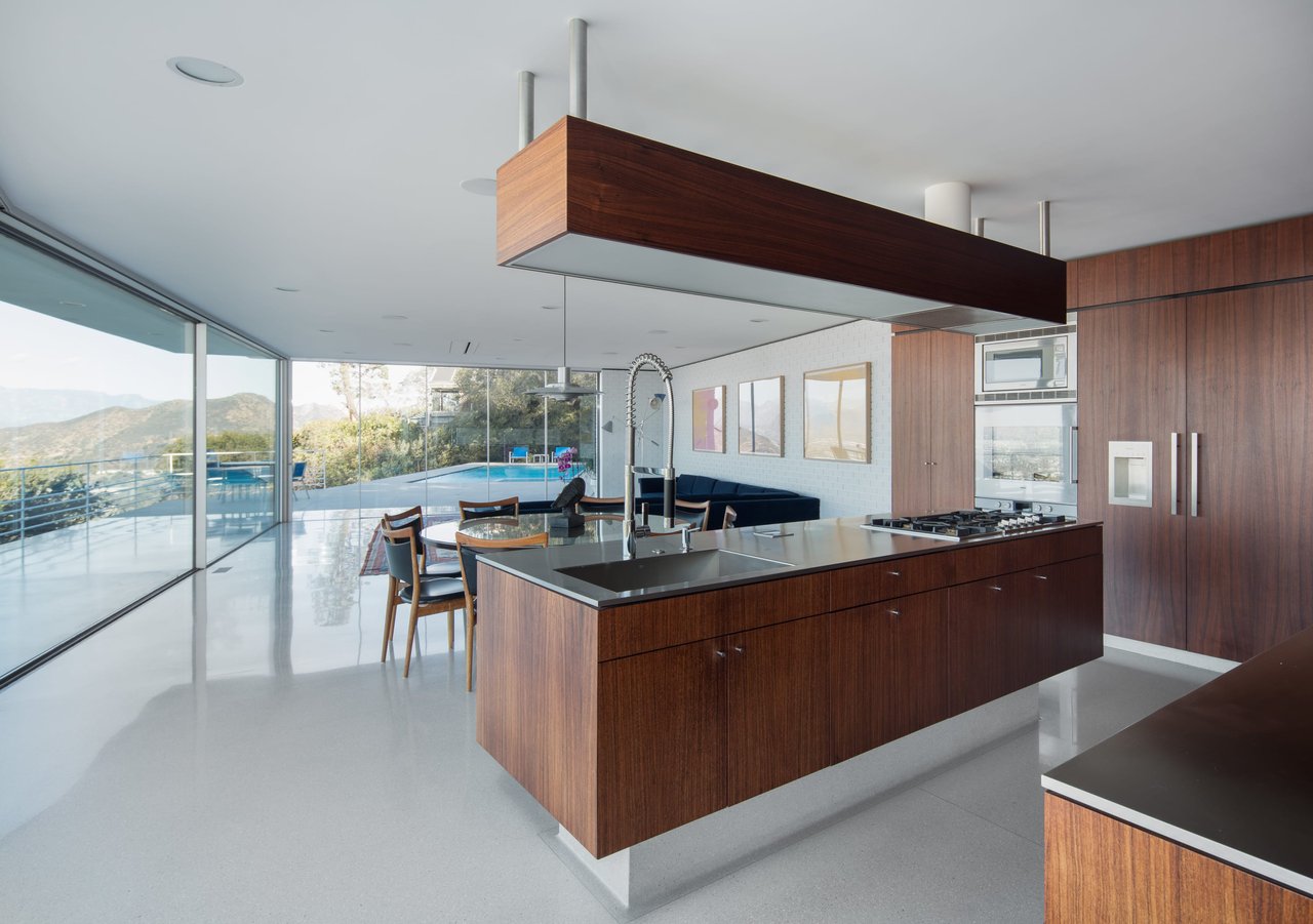 Contemporary Modern View Home