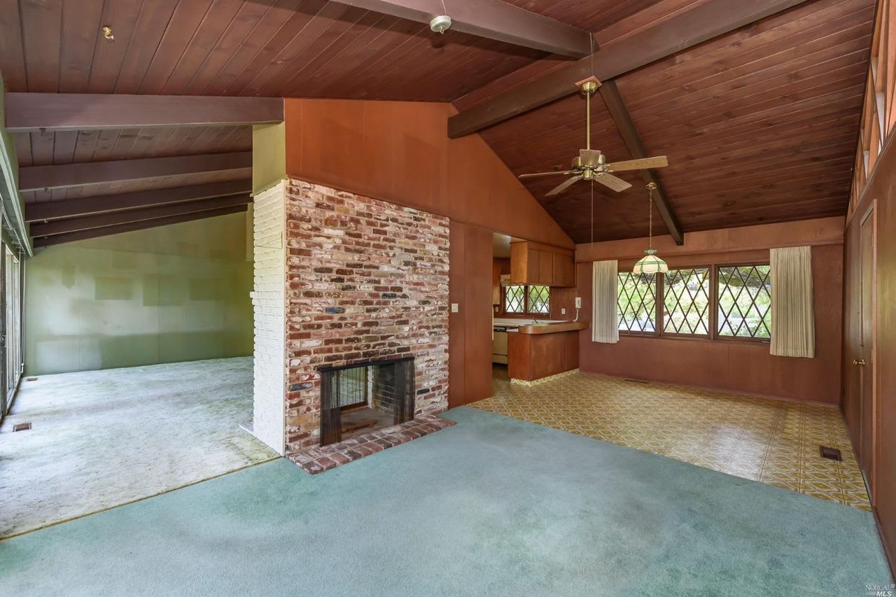 35 Mission Dr