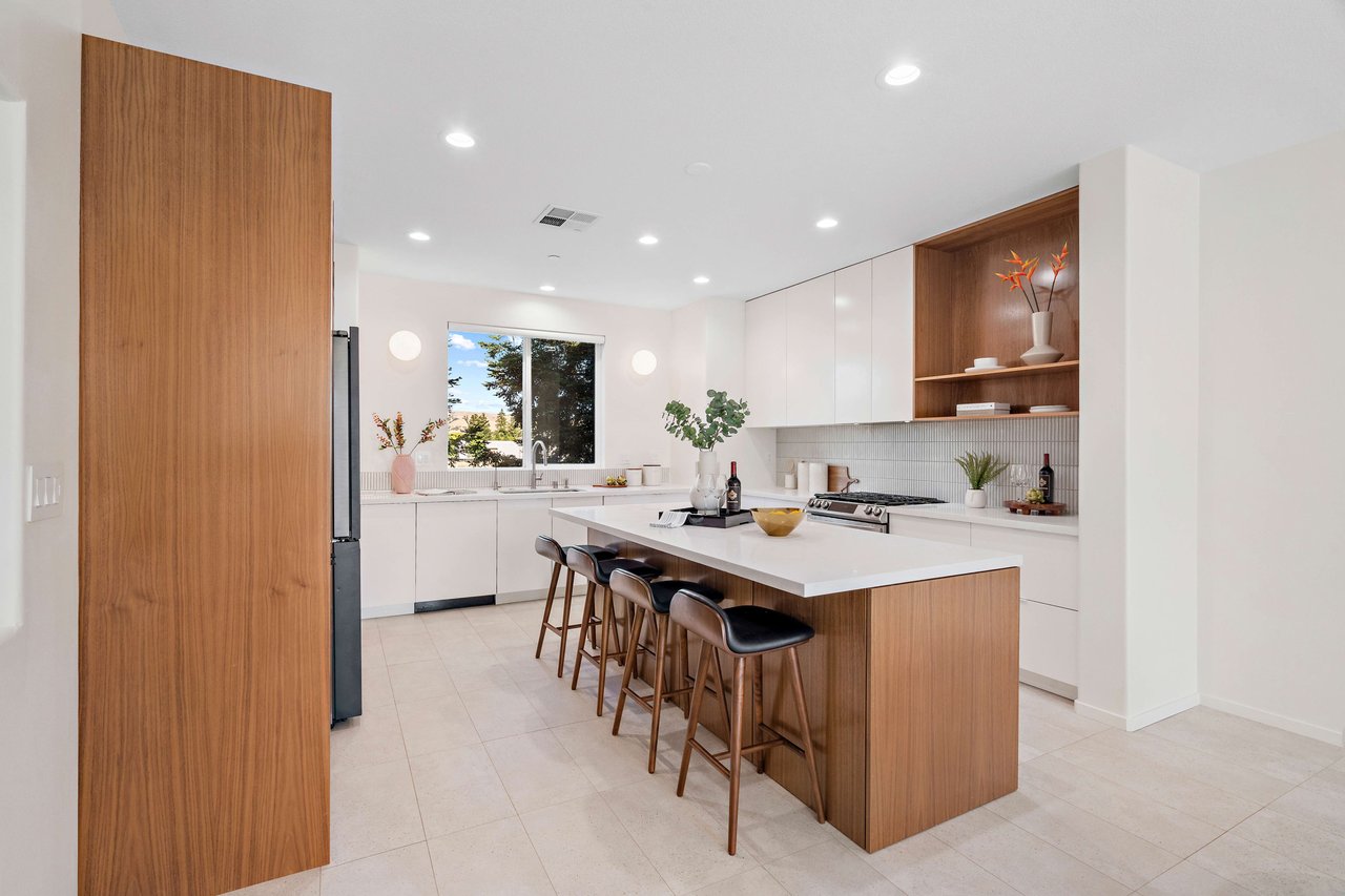 367 Ellicott LOOP