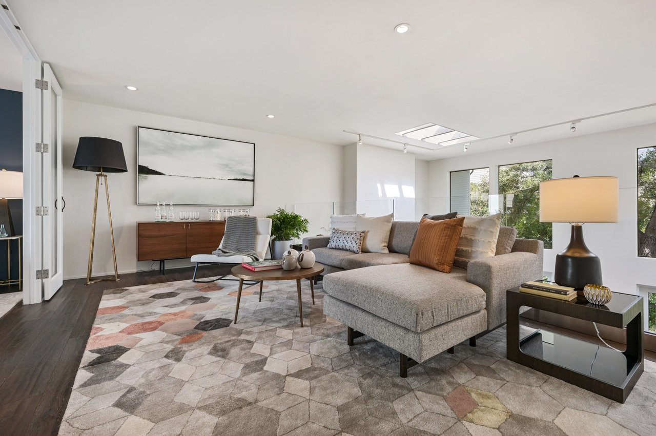 Stylish Duplex Penthouse Steps to Alta Plaza