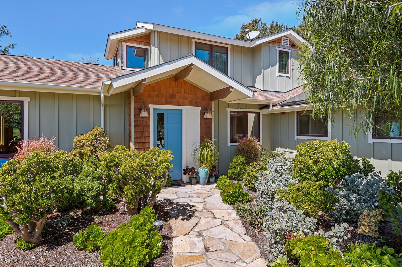 Panoramic Mission Canyon View Home