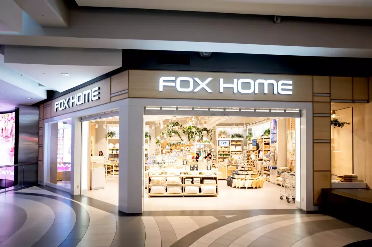 MINIMALISTS BEWARE - FOX HOME IS IN DOWNTOWN TORONTO