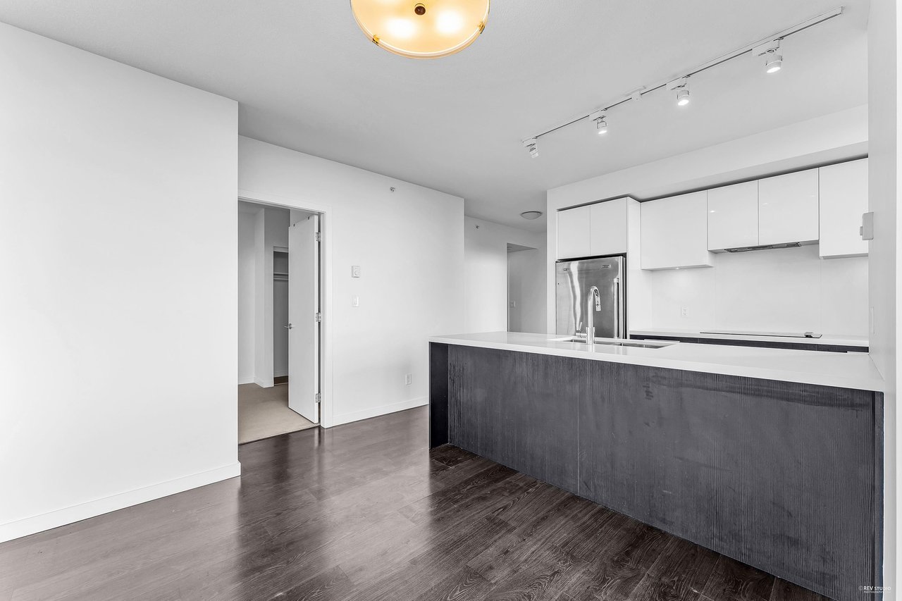 2807-6333 Silver Ave