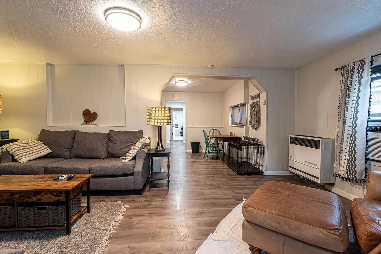 1019 Cerro Vista Rd SW