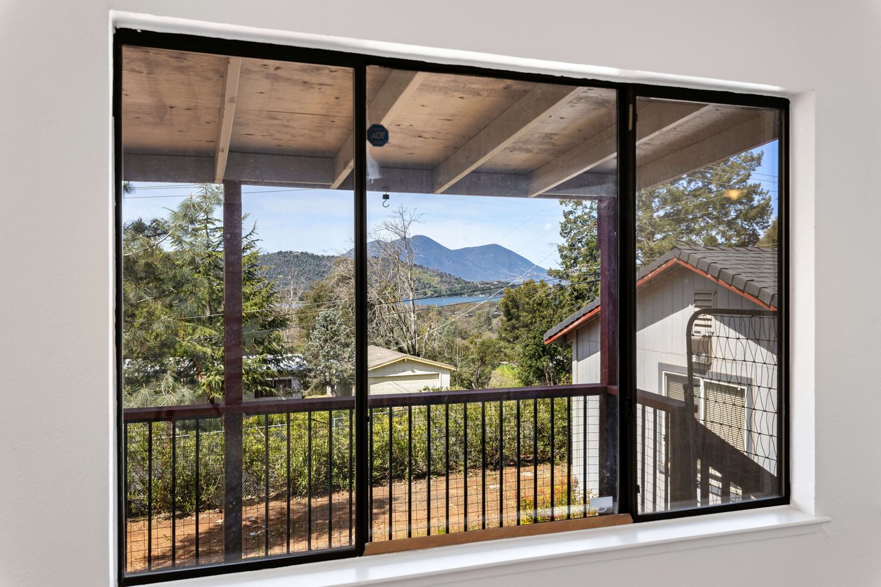 15669 20th Avenue, Clearlake