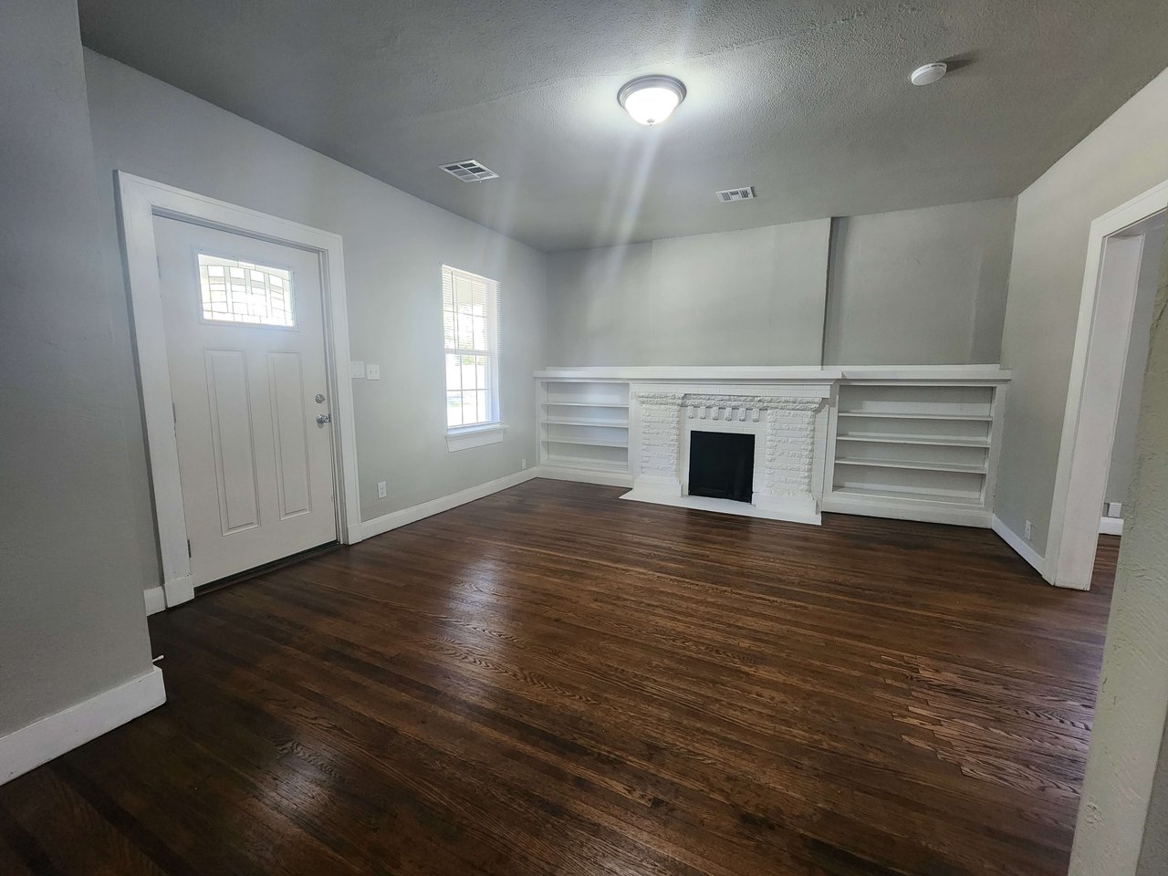 1017 N. Broadway Ave