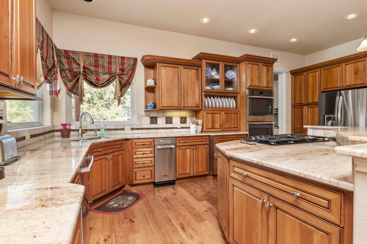 1255 Scarsbrook Court