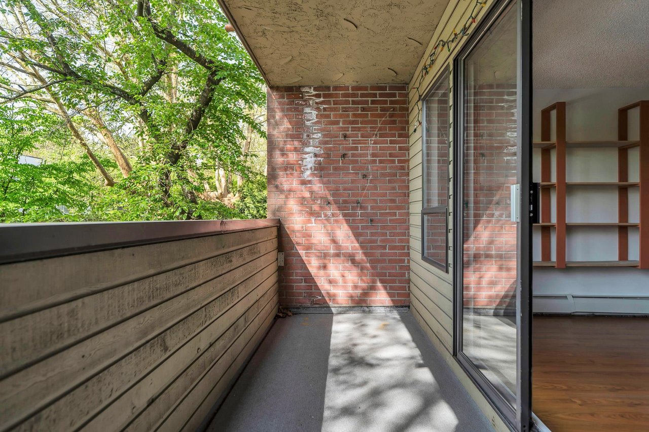 207-853 E 7th Ave