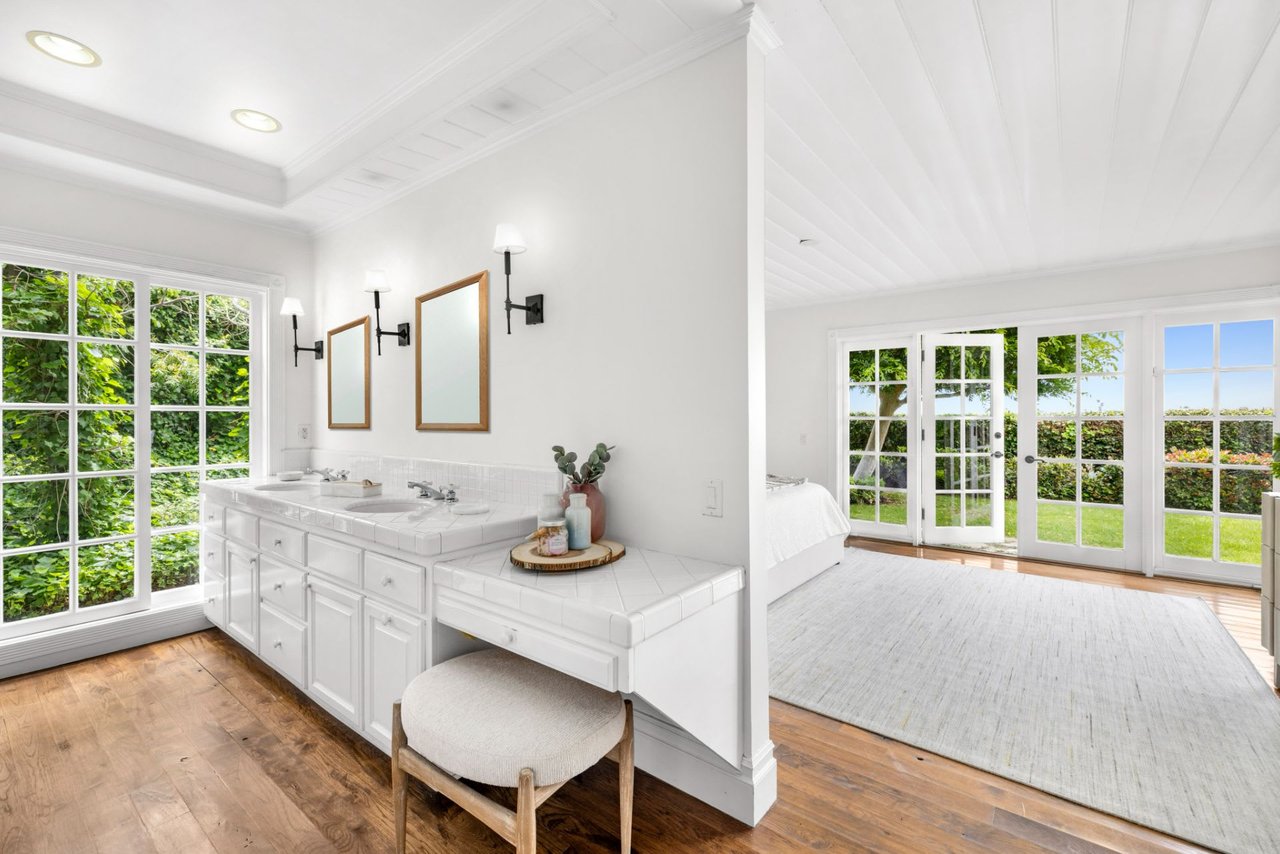 1425 Keel Drive