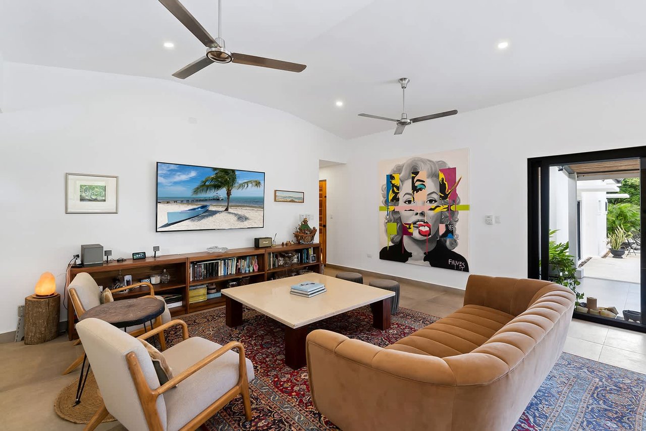 Casa Eloisa | 4 Bedroom Contemporary Home in Hacienda Pinilla