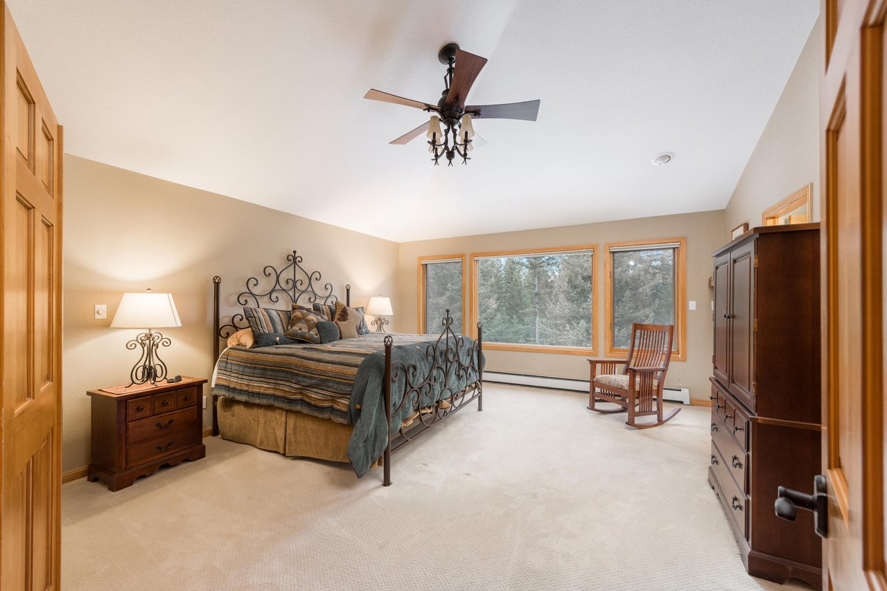 1439 Belford