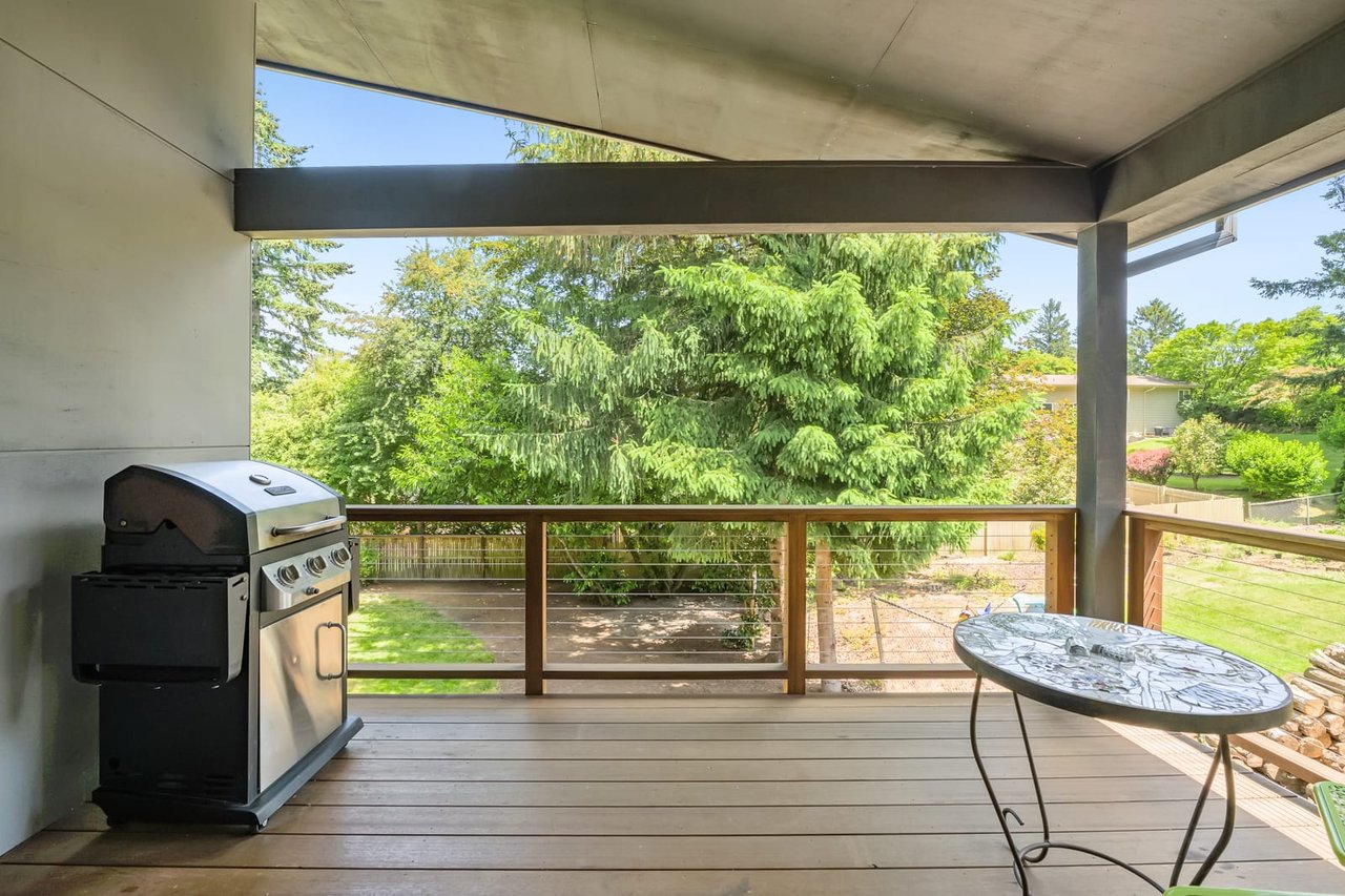 Modern Dream in Hayhurst