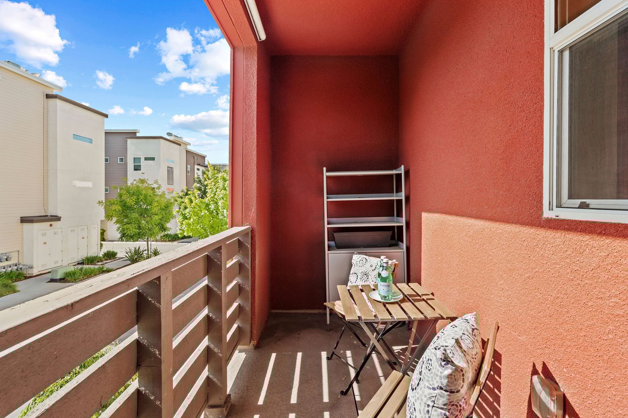 367 Ellicott LOOP