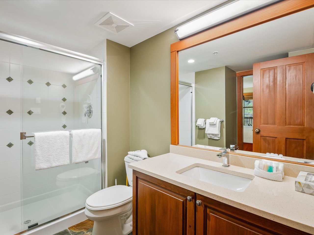 210 G3-4653 Blackcomb Wy
