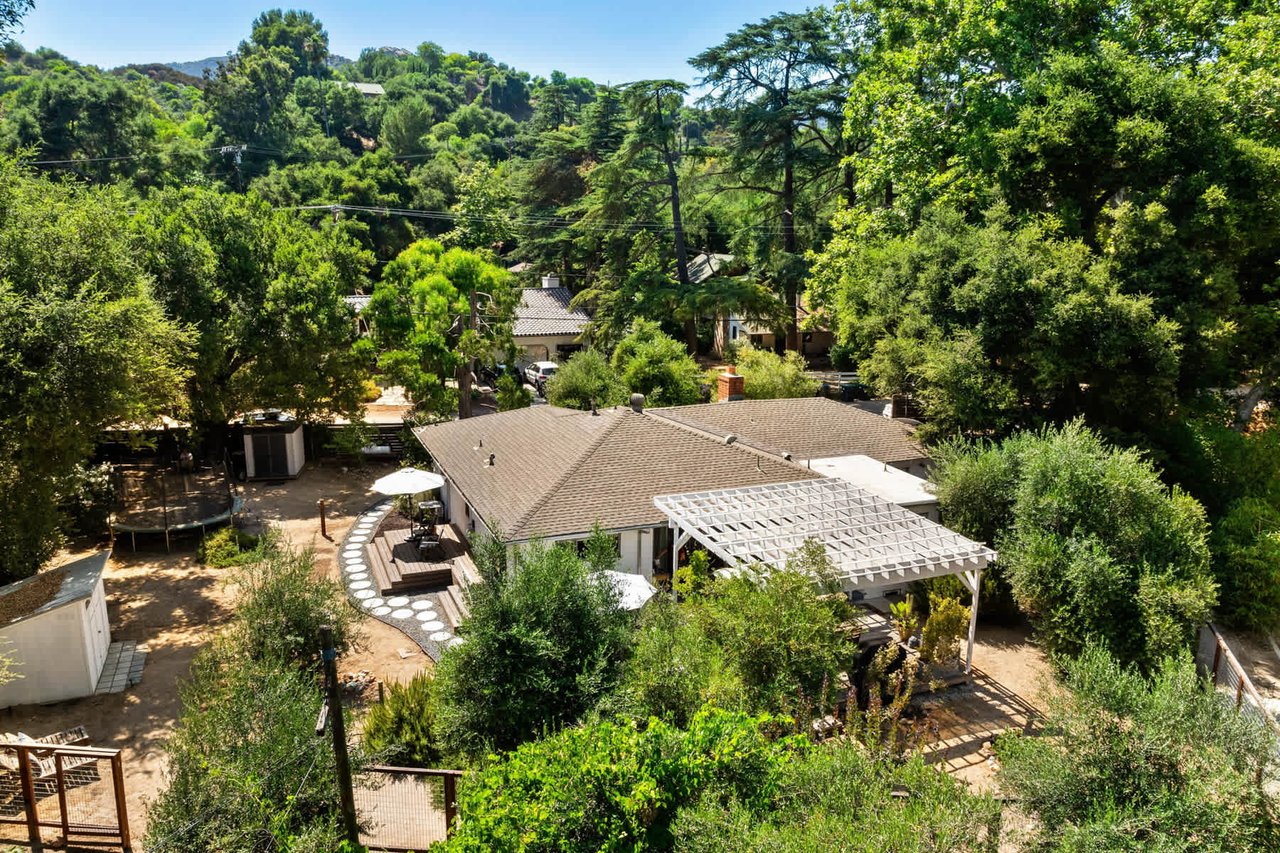 1518 Valley Drive, Topanga