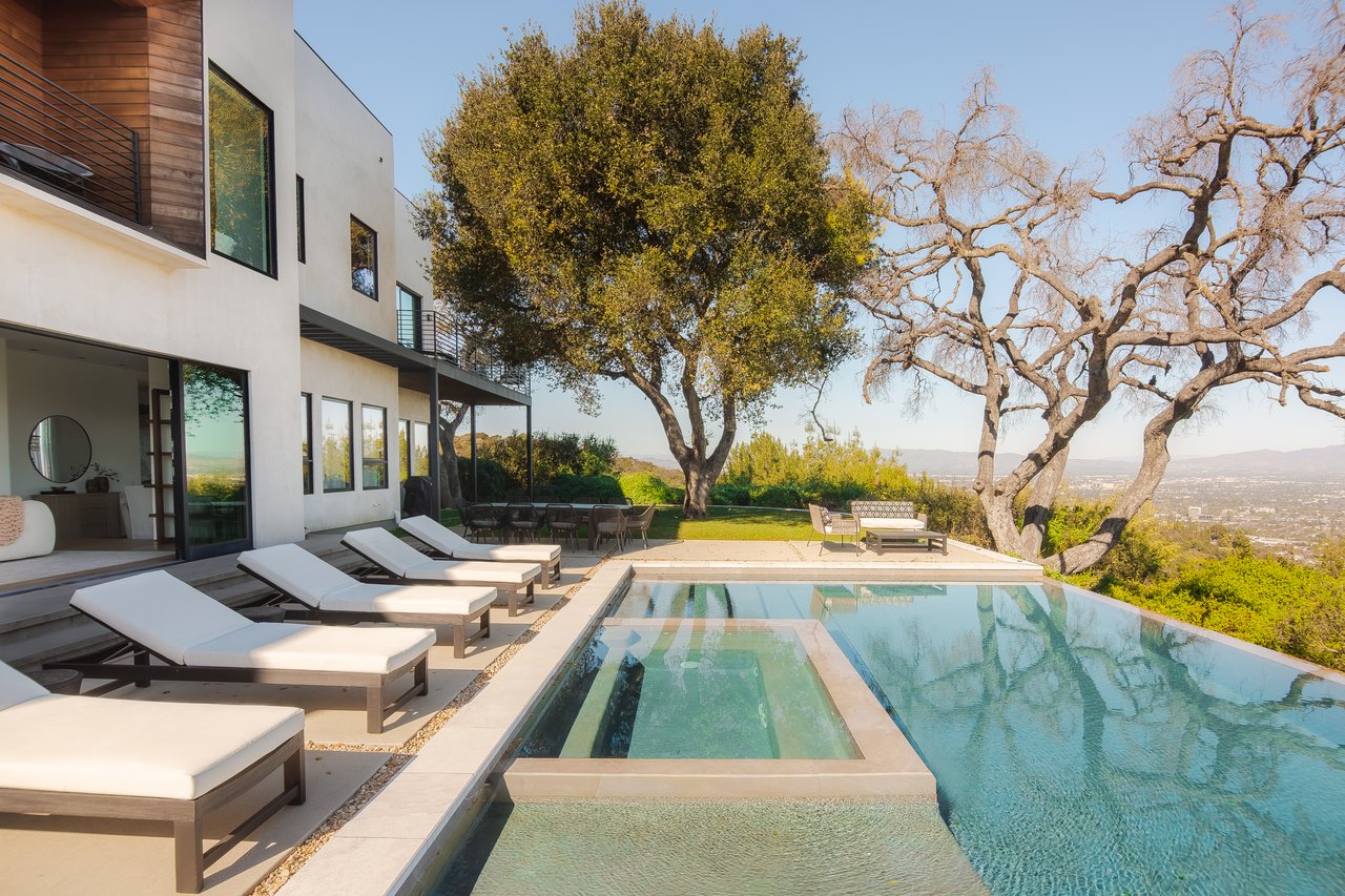 13331 Mulholland Dr, Beverly Hills